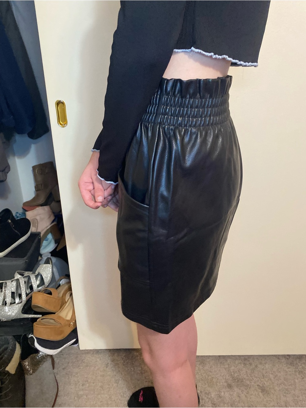 Black Faux Leather Mini Skirt with Front Pockets size small - Picture 5 of 11